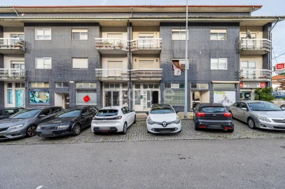 Negócio para Arrendamento em Gulpilhares e Valadares