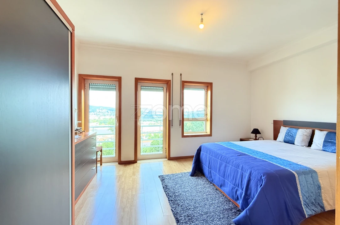 Apartamento T2 para Venda em Riba de Ave Foto 23