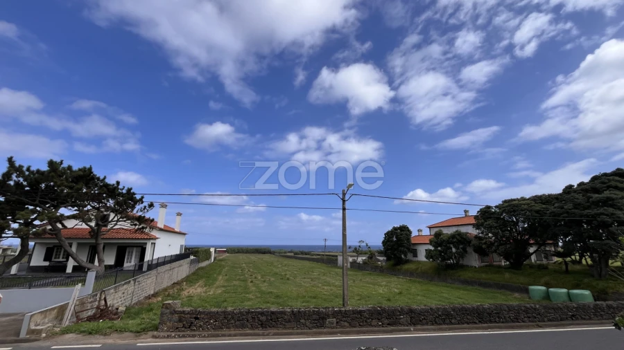 Terreno para Venda em Ribeira Grande (Conceição)