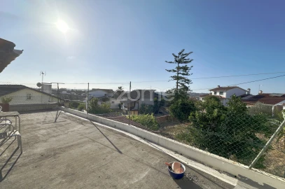 Moradia T2 para Venda em Santa Eufémia e Boa Vista