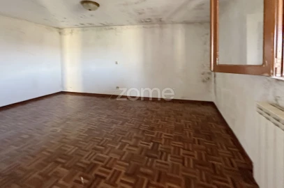 Moradia T2 para Venda em Santa Eufémia e Boa Vista