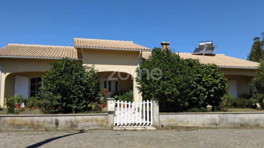 Moradia T3 para Venda em Cercosa