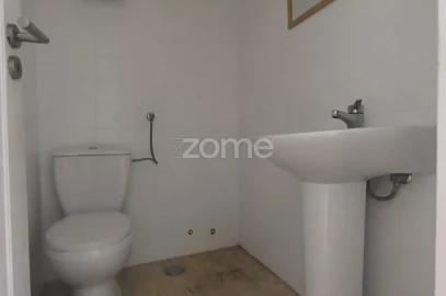 Apartamento T4 para Venda em Carnaxide e Queijas