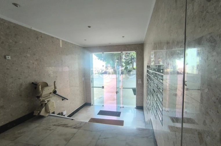 Apartamento T4 para Venda em Carnaxide e Queijas Foto 33