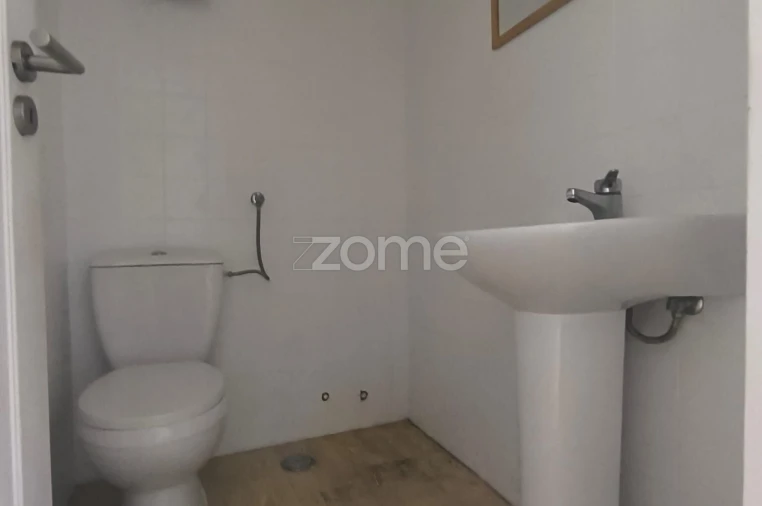 Apartamento T4 para Venda em Carnaxide e Queijas Foto 20