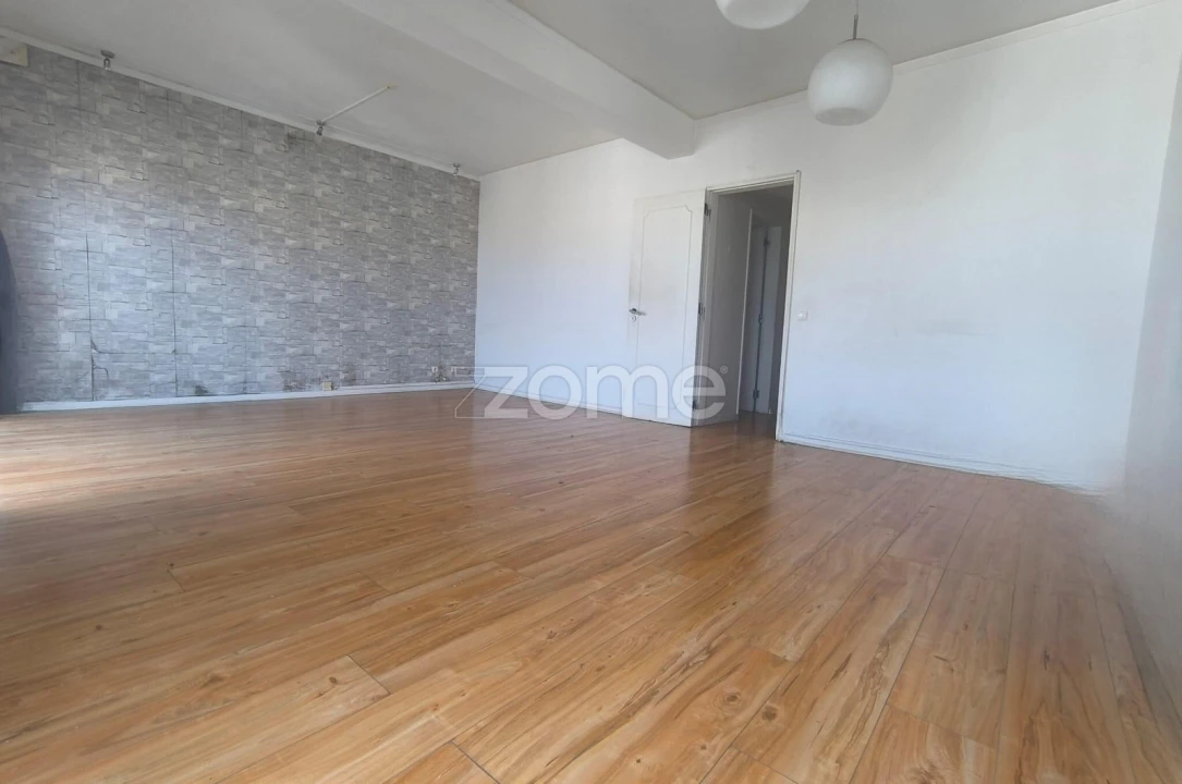Apartamento T4 para Venda em Carnaxide e Queijas Foto 4