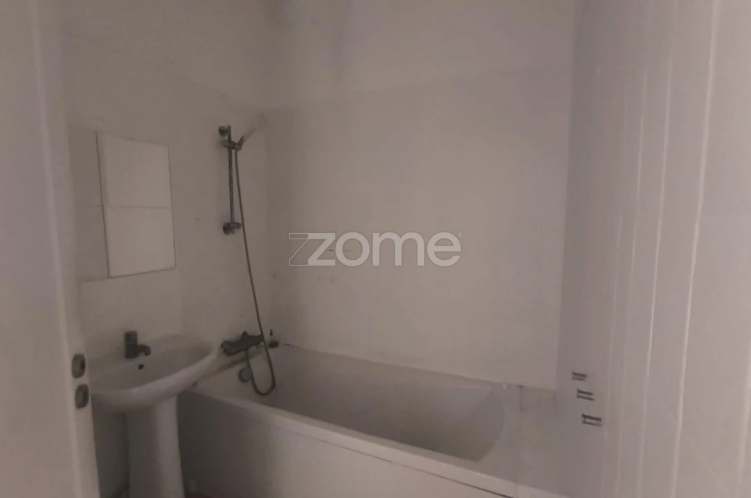 Apartamento T4 para Venda em Carnaxide e Queijas Foto 24