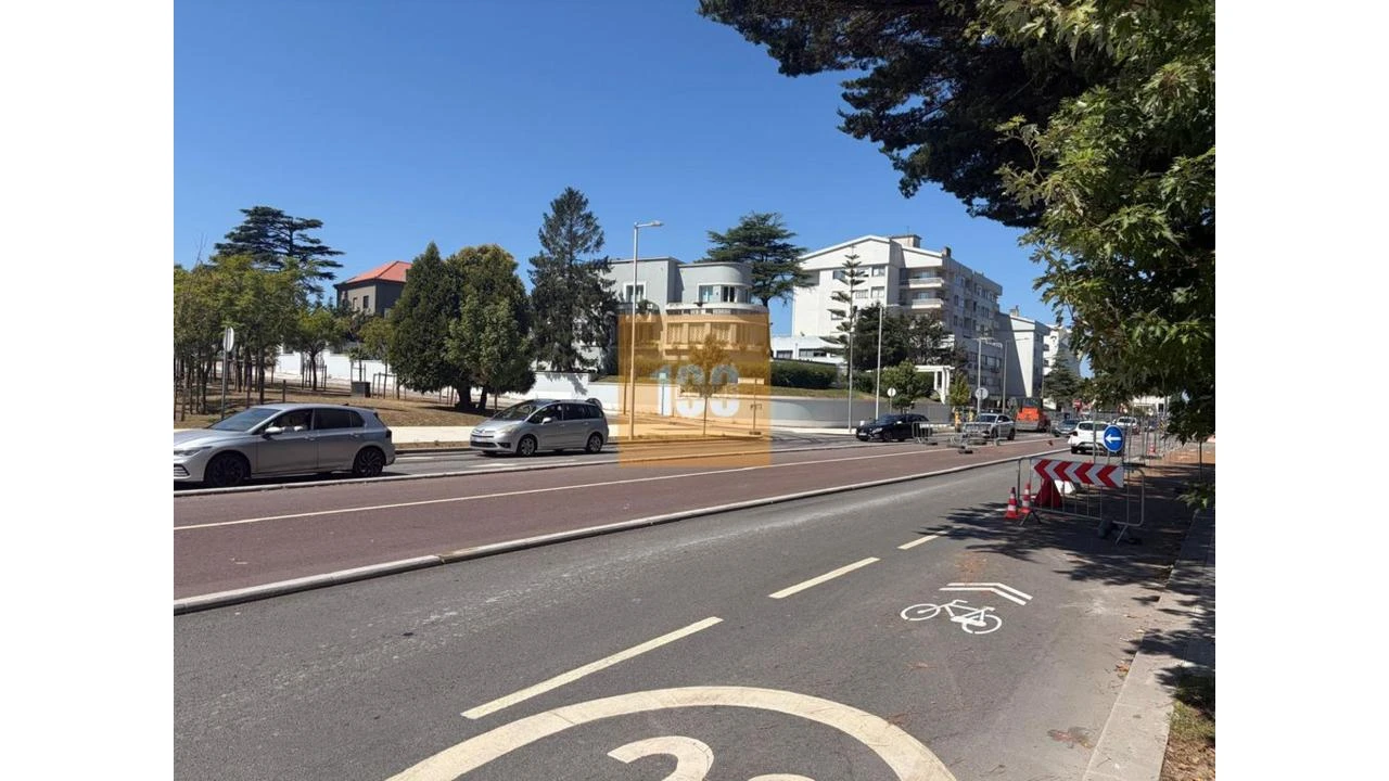 Apartamento T4 para Venda em Ramalde Foto 30