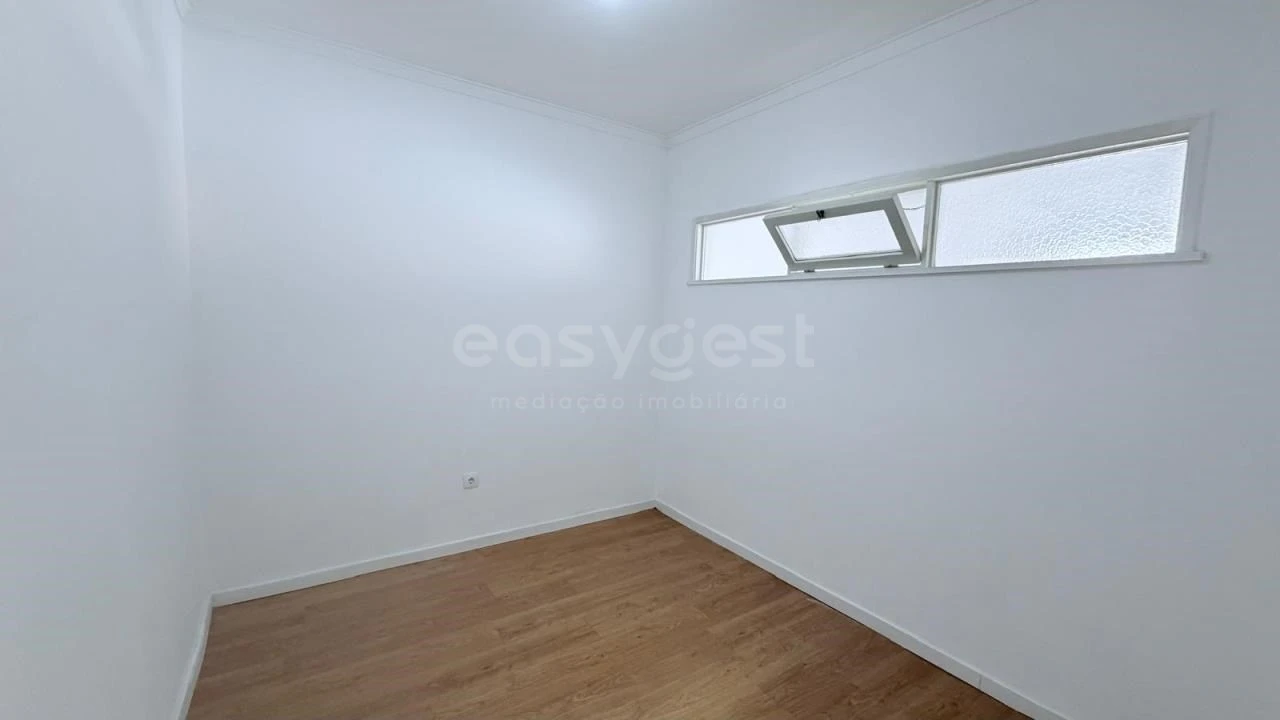 Apartamento T2 para Venda em Seixal, Arrentela e Aldeia de Paio Pires Foto 6