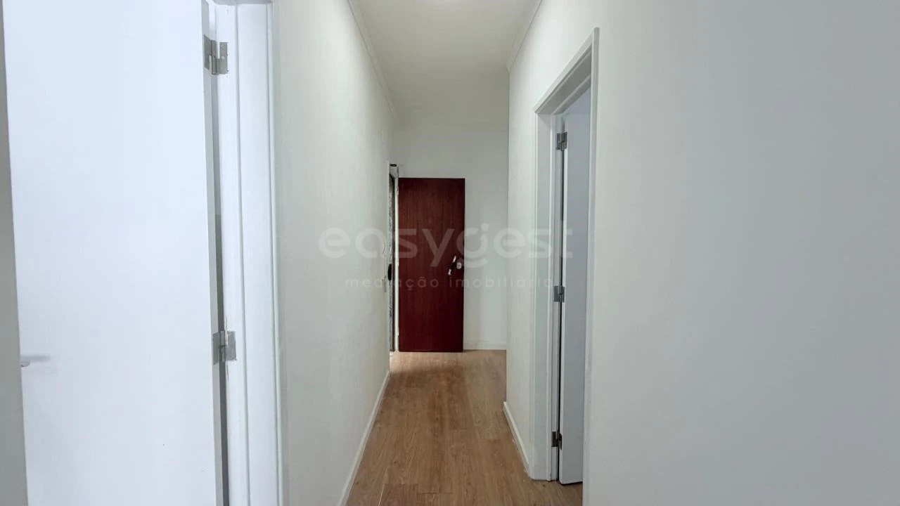 Apartamento T2 para Venda em Seixal, Arrentela e Aldeia de Paio Pires Foto 8