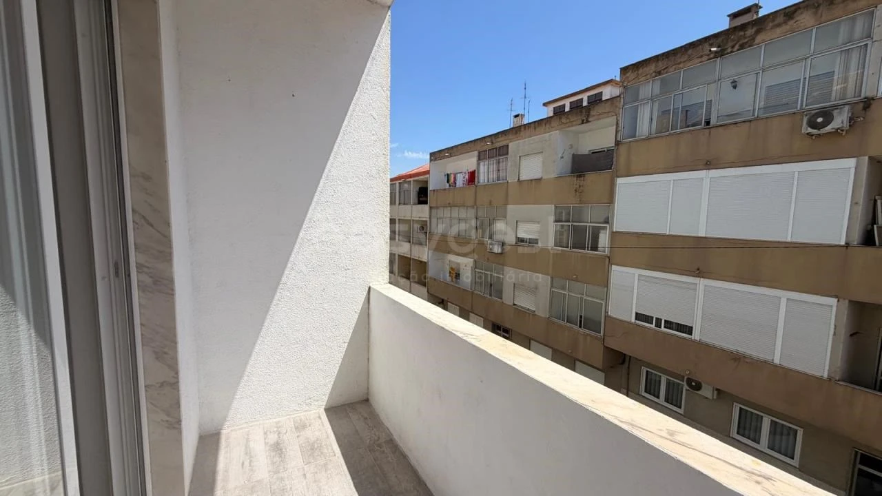Apartamento T2 para Venda em Seixal, Arrentela e Aldeia de Paio Pires Foto 16