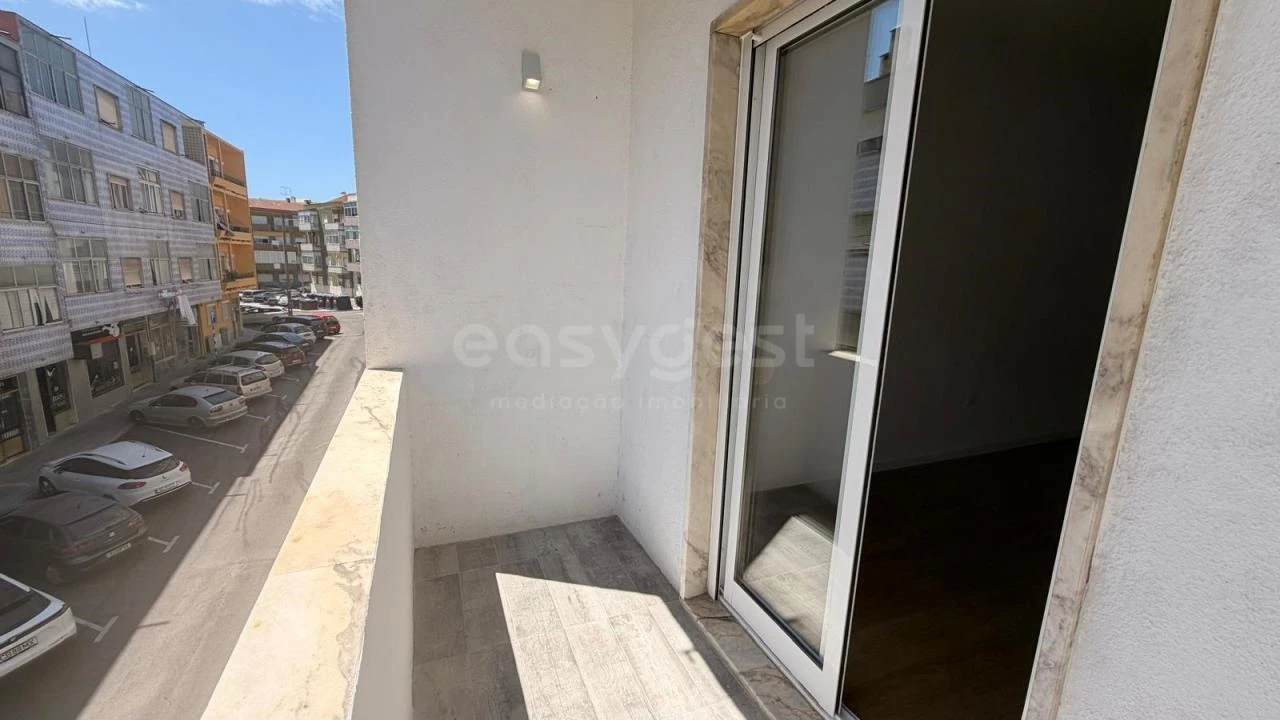 Apartamento T2 para Venda em Seixal, Arrentela e Aldeia de Paio Pires Foto 17