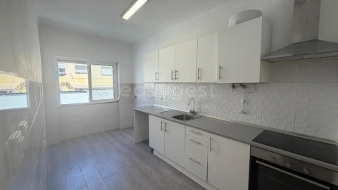 Apartamento T2 para Venda em Seixal, Arrentela e Aldeia de Paio Pires