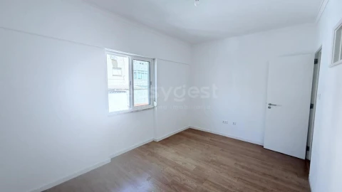 Apartamento T2 para Venda em Seixal, Arrentela e Aldeia de Paio Pires