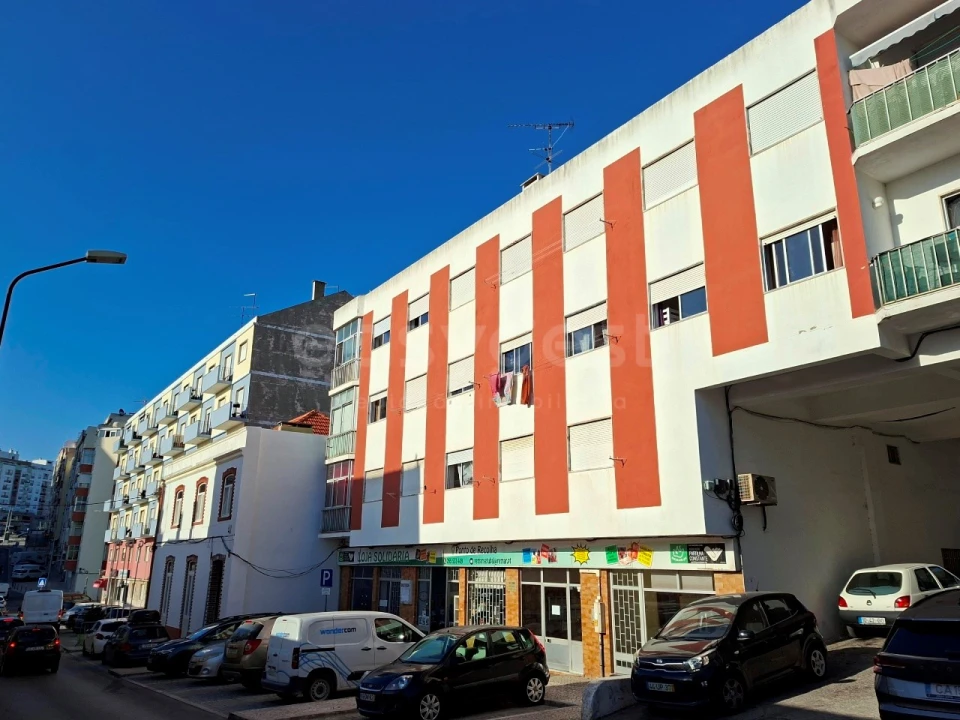 Apartamento T2 para Venda em Setubal (São Sebastião) Foto 1