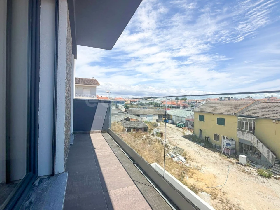 Moradia T2 para Venda em São Domingos de Rana Foto 18