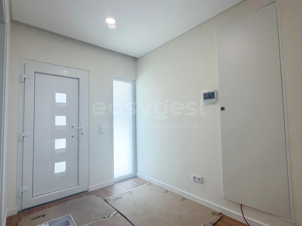Moradia T2 para Venda em São Domingos de Rana Foto 25