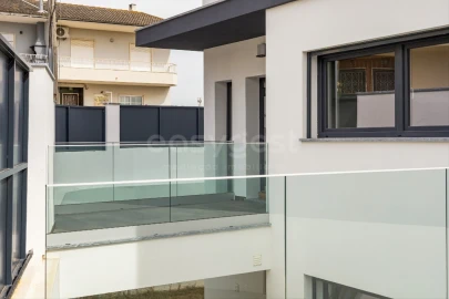 Moradia T2 para Venda em São Domingos de Rana