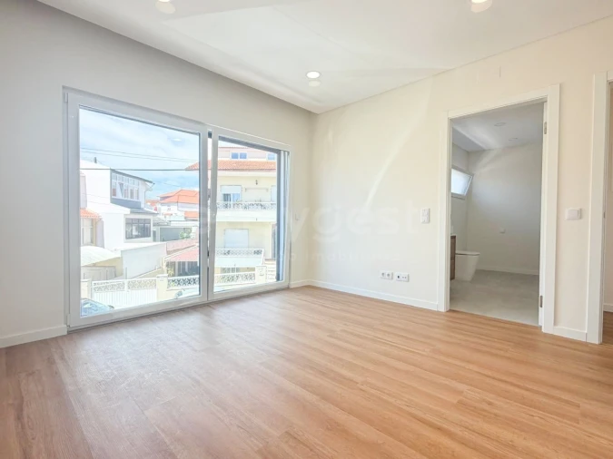Moradia T2 para Venda em São Domingos de Rana Foto 8