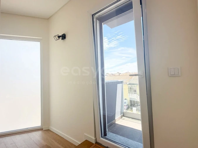 Moradia T2 para Venda em São Domingos de Rana Foto 23