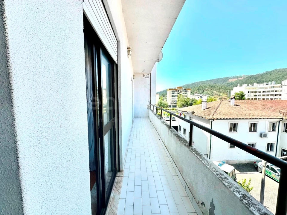 Apartamento T1 para Venda em Miranda do Corvo Foto 13