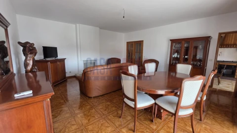 Apartamento T3 para Venda em Carreira e Bente