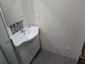 Moradia T4 para Venda em Moncarapacho e Fuseta