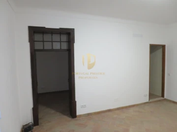 Moradia T4 para Venda em Moncarapacho e Fuseta