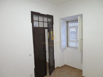 Moradia T4 para Venda em Moncarapacho e Fuseta