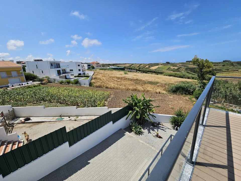 Moradia T6 para Venda em Colares Foto 44