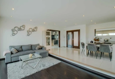 Moradia T6 para Venda em Colares