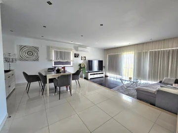 Moradia T6 para Venda em Colares