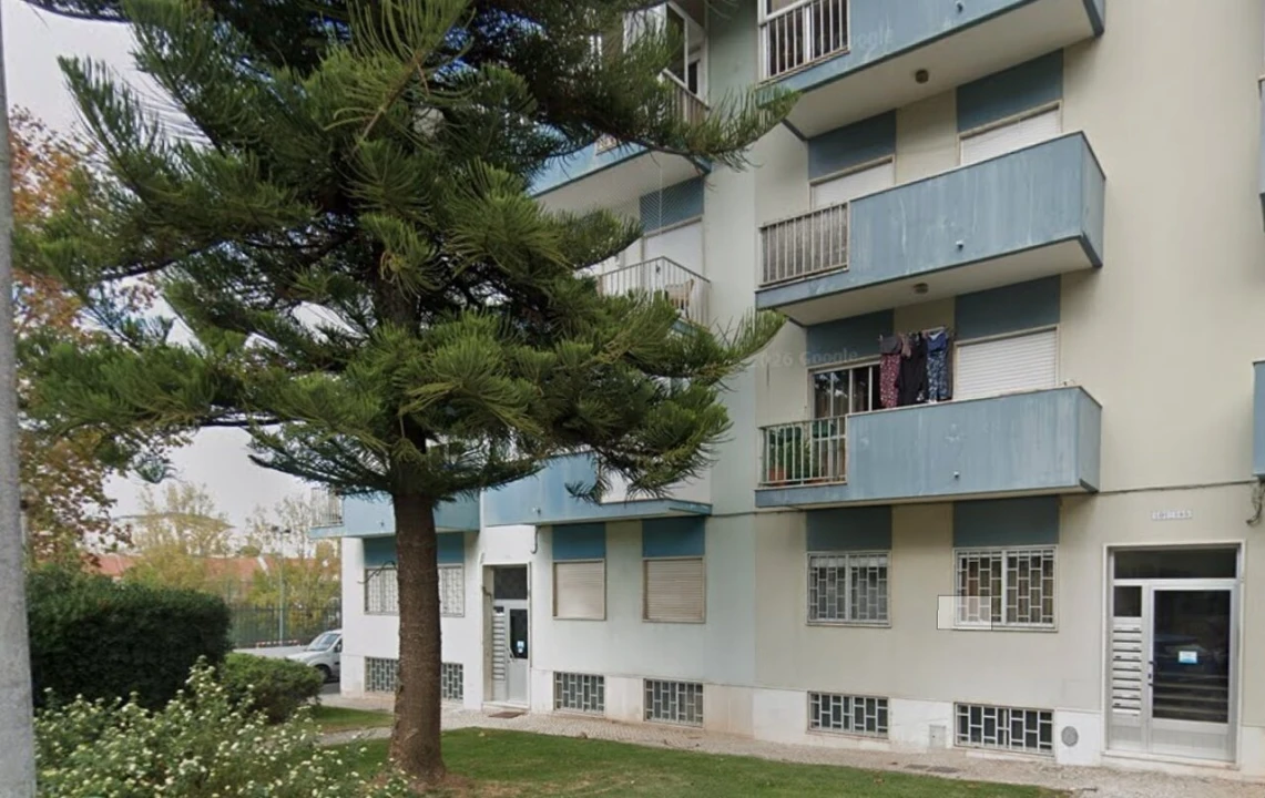 Apartamento T2 para Venda em Póvoa de Santo Adrião e Olival Basto Foto 1