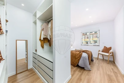 Apartamento T2 para Venda em Agualva e Mira-Sintra