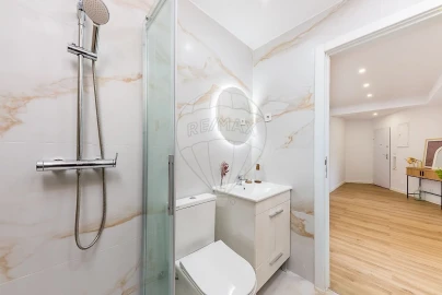 Apartamento T2 para Venda em Agualva e Mira-Sintra