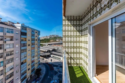Apartamento T2 para Venda em Agualva e Mira-Sintra