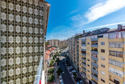 Apartamento T2 para Venda em Agualva e Mira-Sintra