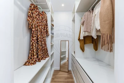 Apartamento T2 para Venda em Agualva e Mira-Sintra