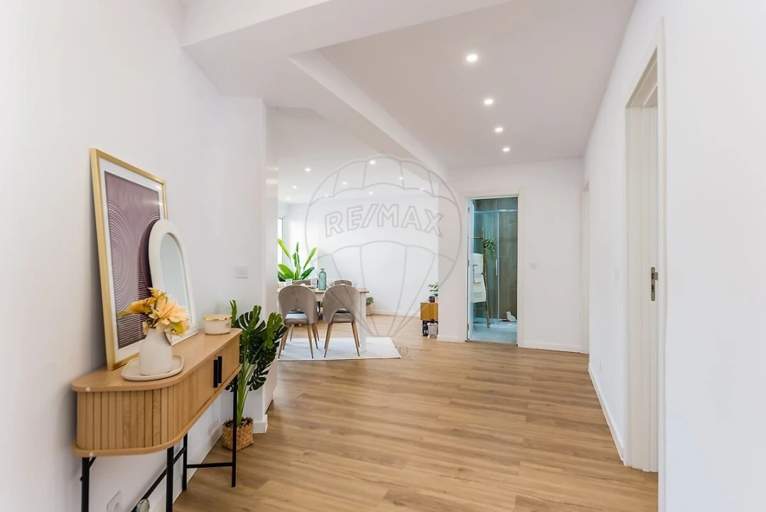 Apartamento T2 para Venda em Agualva e Mira-Sintra Foto 18