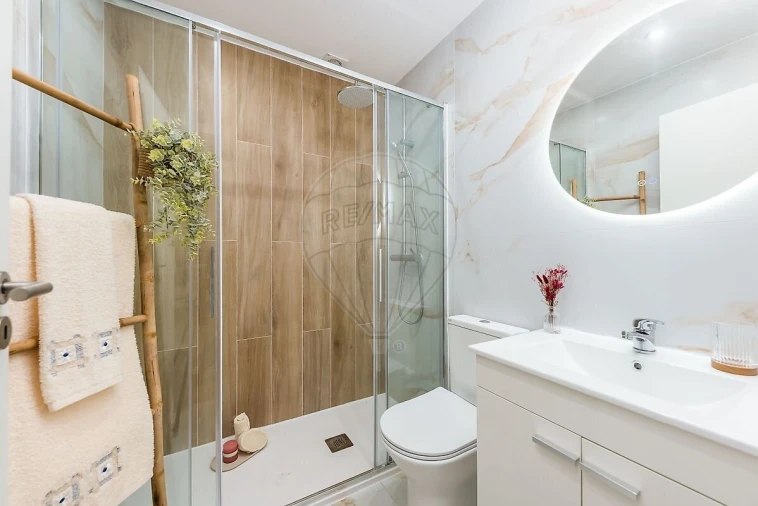 Apartamento T2 para Venda em Agualva e Mira-Sintra Foto 20