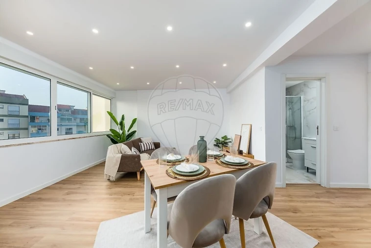 Apartamento T2 para Venda em Agualva e Mira-Sintra Foto 14