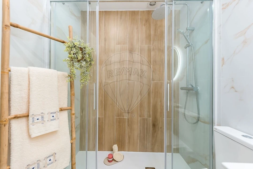 Apartamento T2 para Venda em Agualva e Mira-Sintra Foto 21