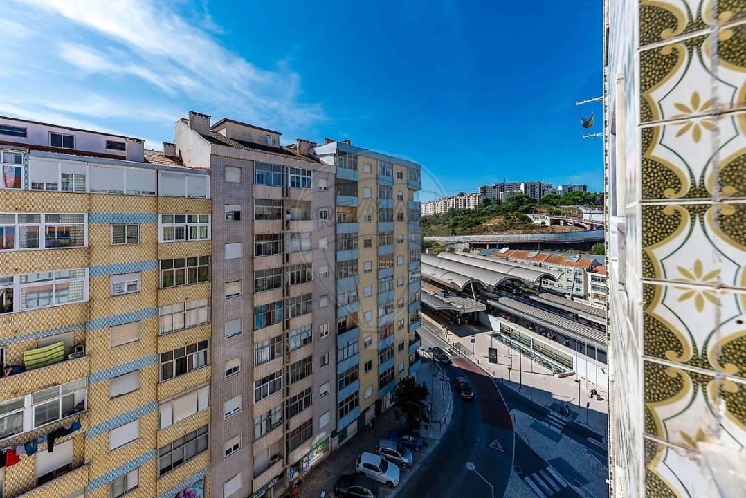 Apartamento T2 para Venda em Agualva e Mira-Sintra Foto 18