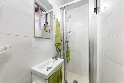 Moradia T2 para Venda em Penha de França