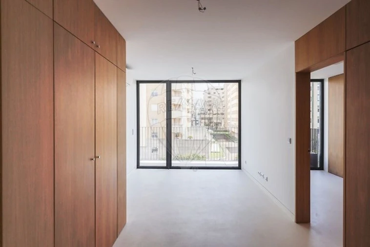 Apartamento T1 para Venda em Ramalde Foto 2