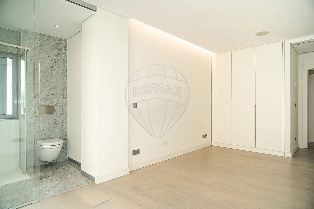 Apartamento T4 para Venda em Estrela Foto 19