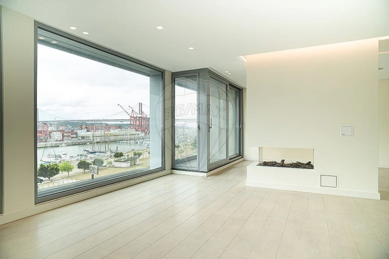 Apartamento T4 para Venda em Estrela Foto 3