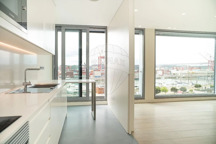 Apartamento T4 para Venda em Estrela Foto 9