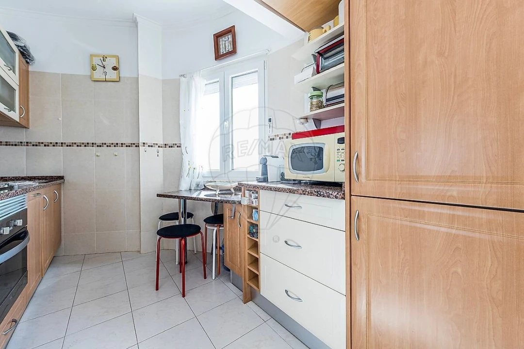 Apartamento T1 para Venda em Costa da Caparica Foto 27