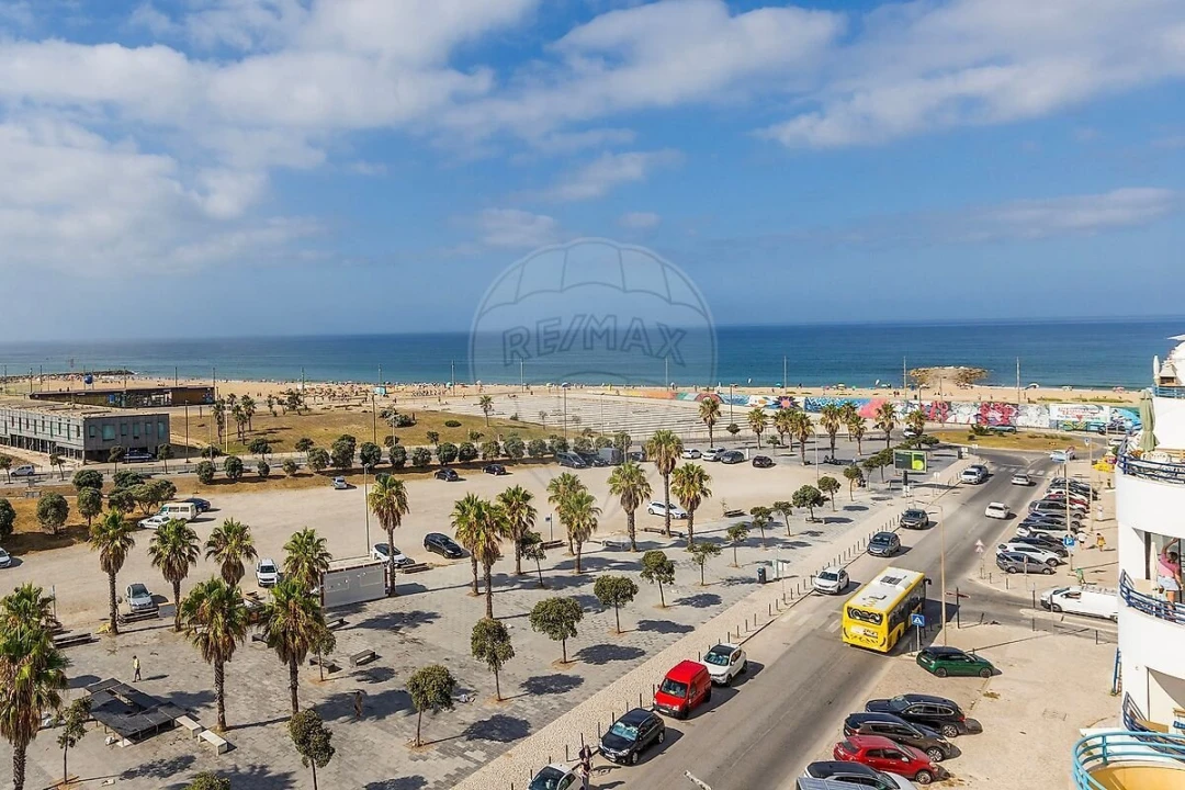 Apartamento T1 para Venda em Costa da Caparica Foto 12